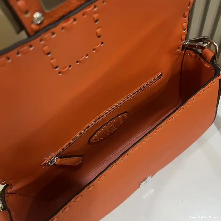 Affordable Selleria Fendi Orange Medium Cuoio In Romano Leather Bag Baguette 0617